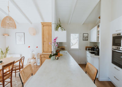 Cuisine contemporaine pensée pour le quotidien et la convivialité